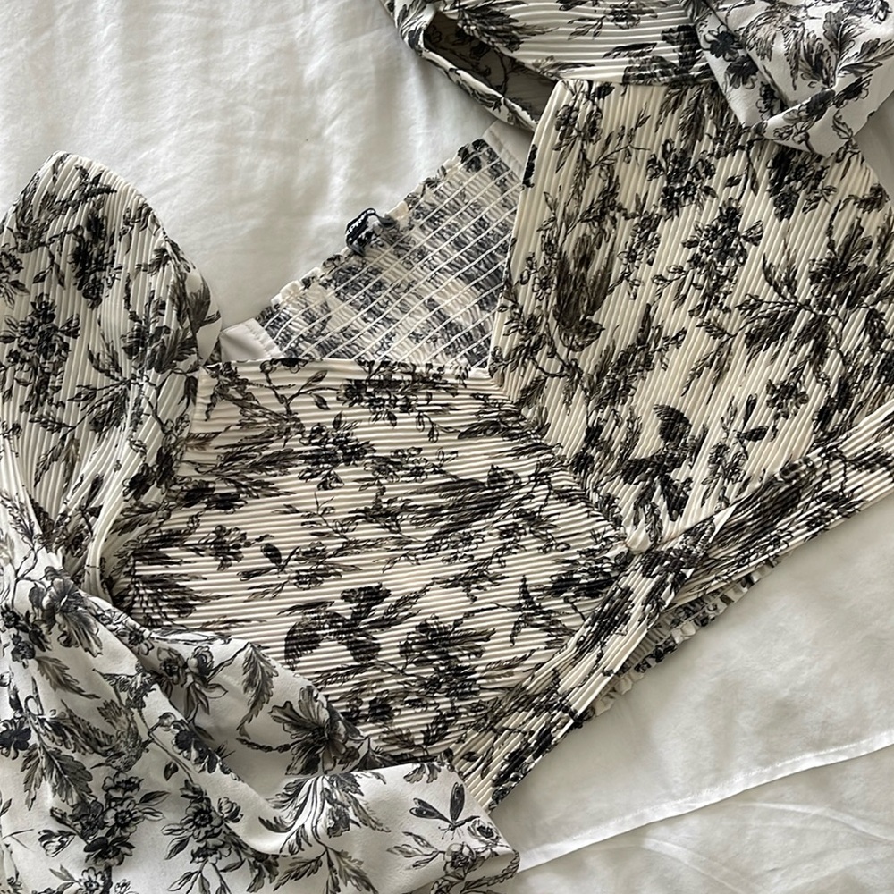 Express crop top. Size L.